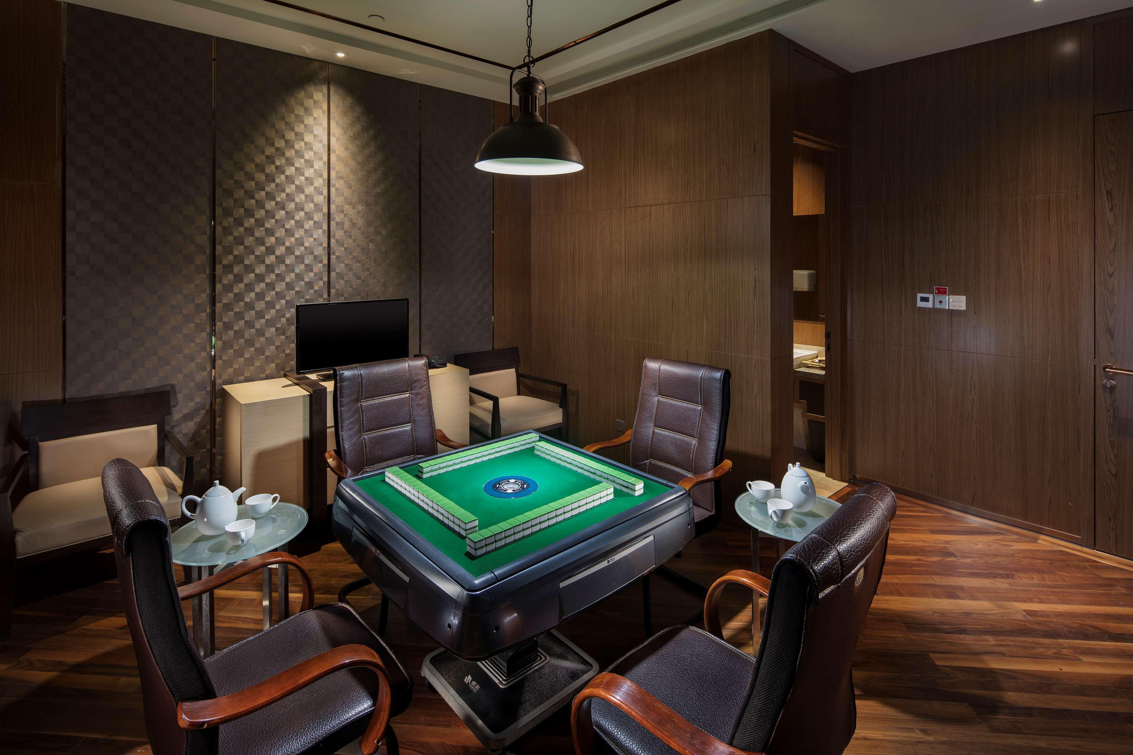 Hilton Wuhan Optics Valley Екстер'єр фото